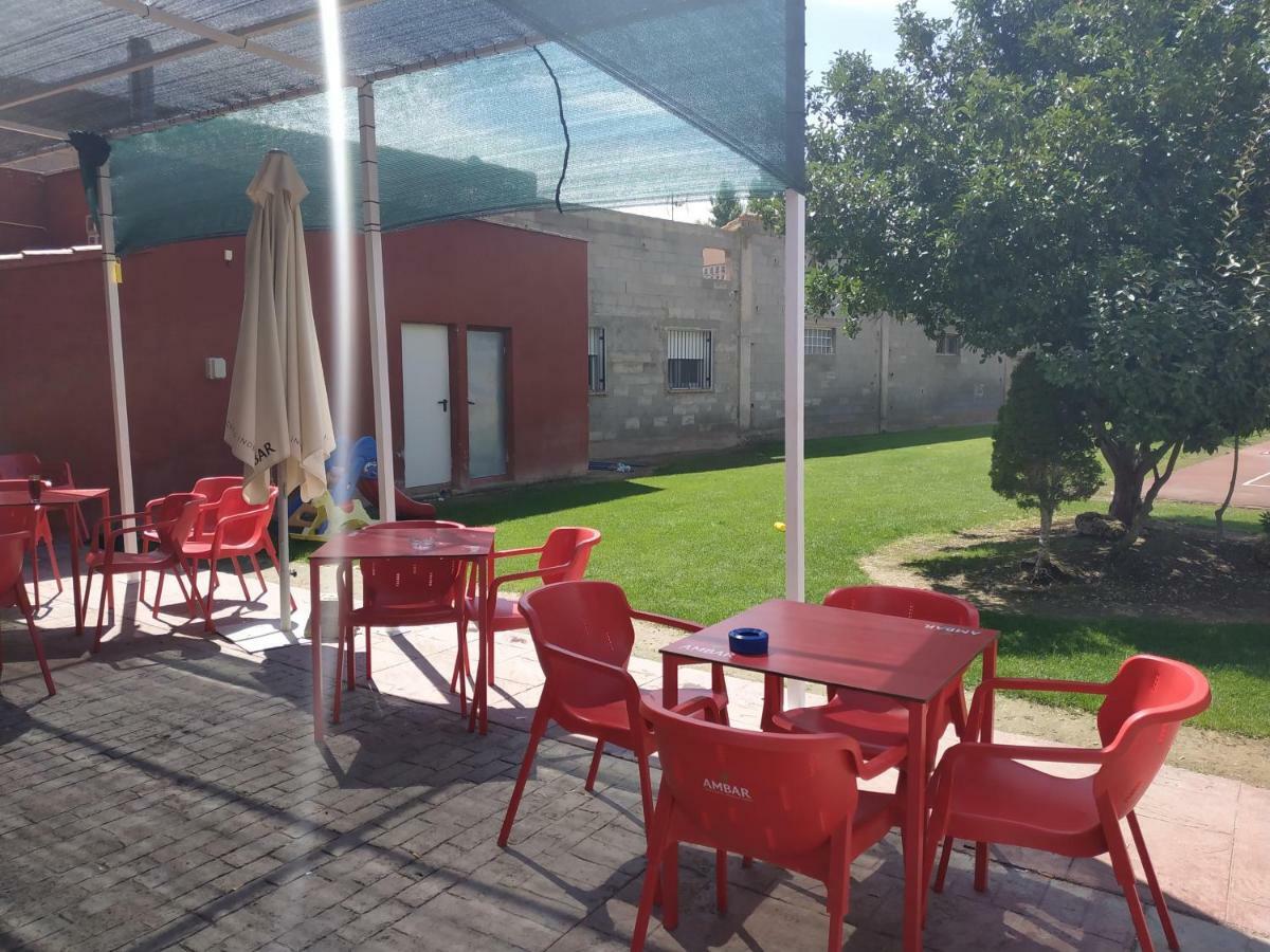 Hostal Restaurante La Concordia Hotel Fuentes Claras Exterior photo